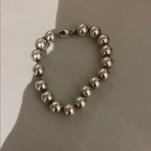Tiffany & CO Elegant Silver Beaded Bracelet